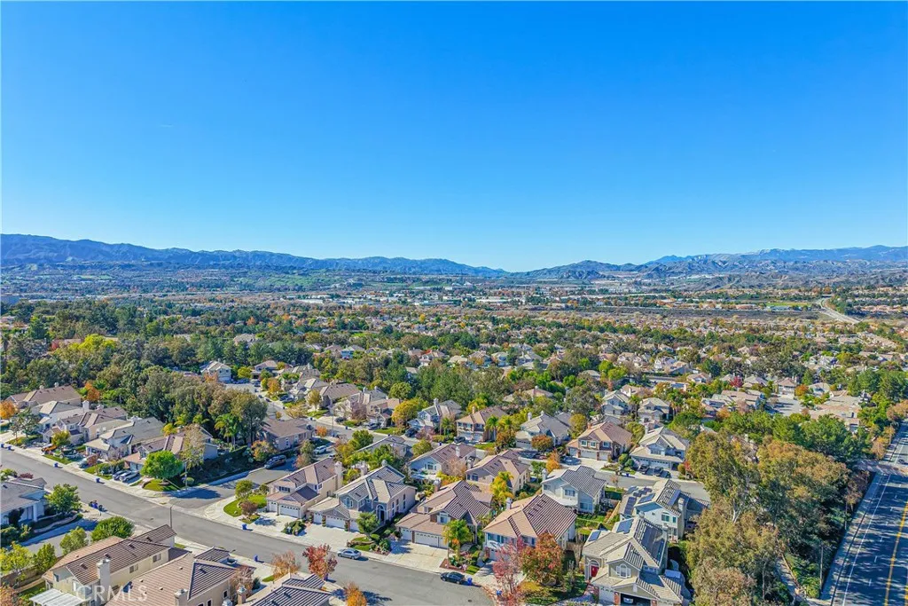 23321 Cuestport Drive, Valencia, California 91354 home-pic-52